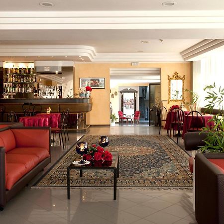 Hotel Capitol San Mauro Mare Ngoại thất bức ảnh