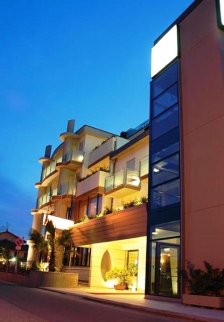 Hotel Capitol San Mauro Mare Ngoại thất bức ảnh