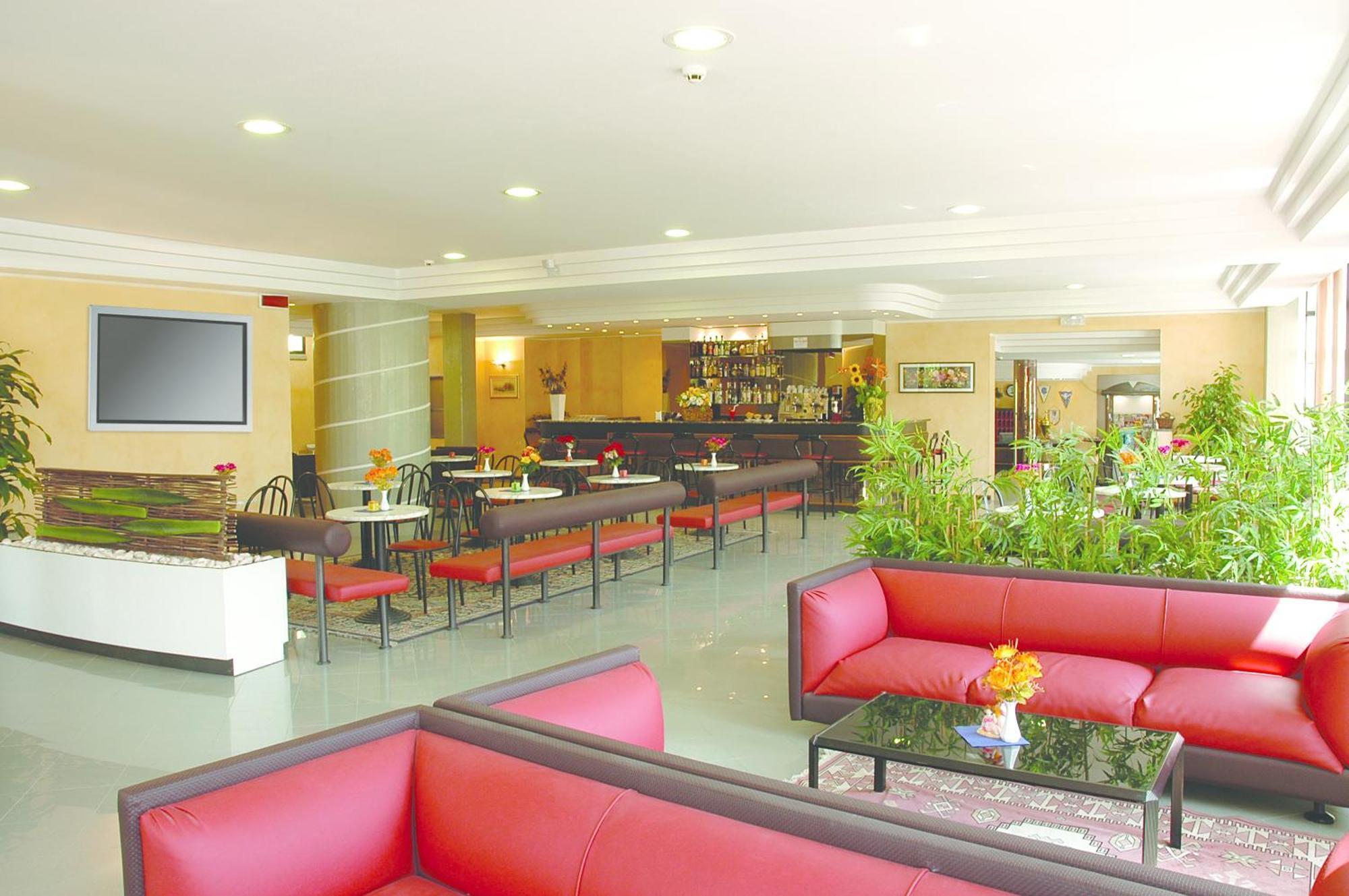 Hotel Capitol San Mauro Mare Ngoại thất bức ảnh
